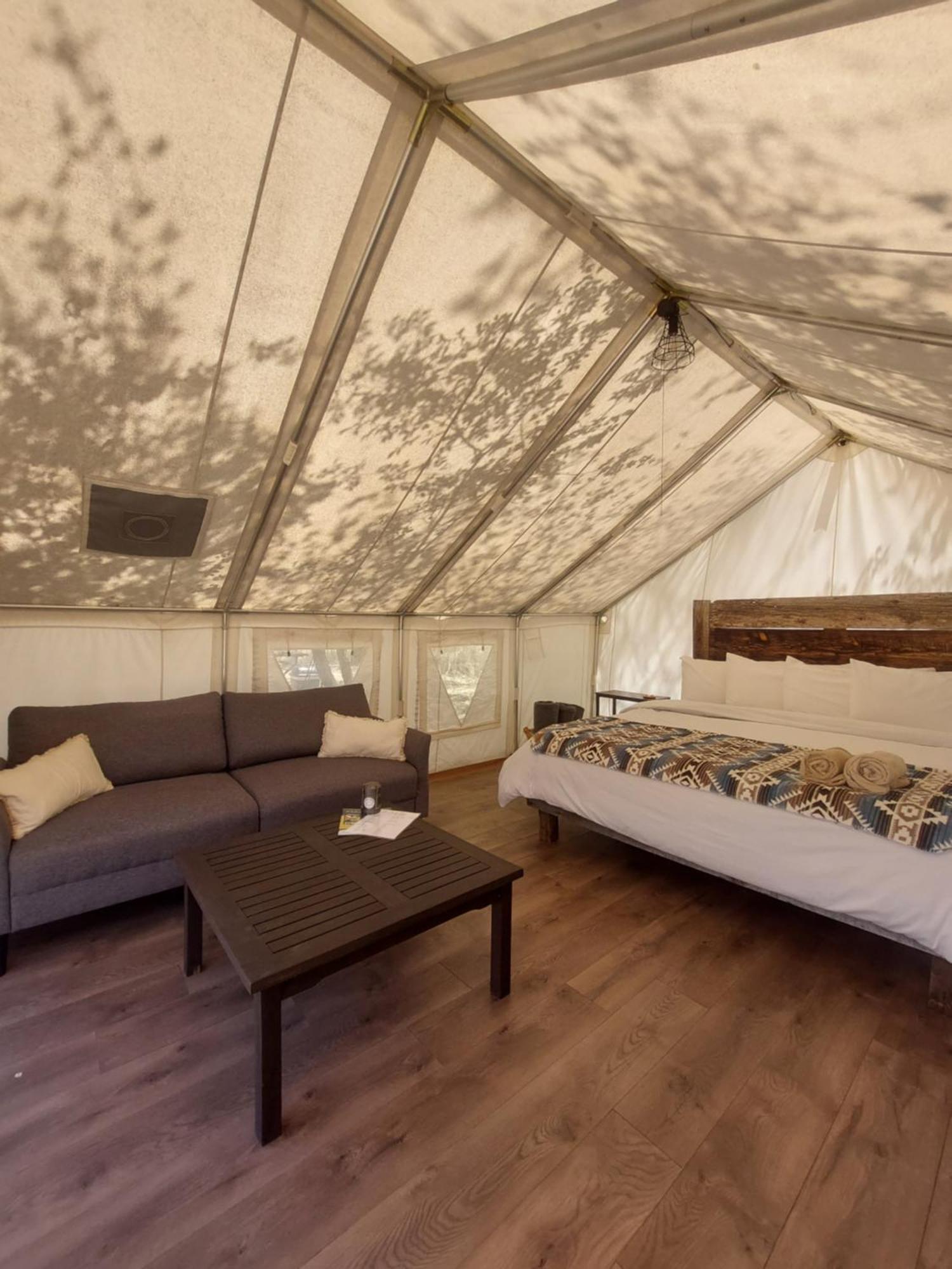Gateway Glamping Hotel Buitenkant foto